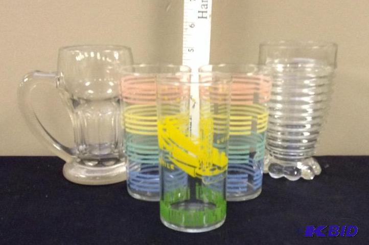 lot 107 image: 1939 Worlds Fair Glass and More Vintage Glass