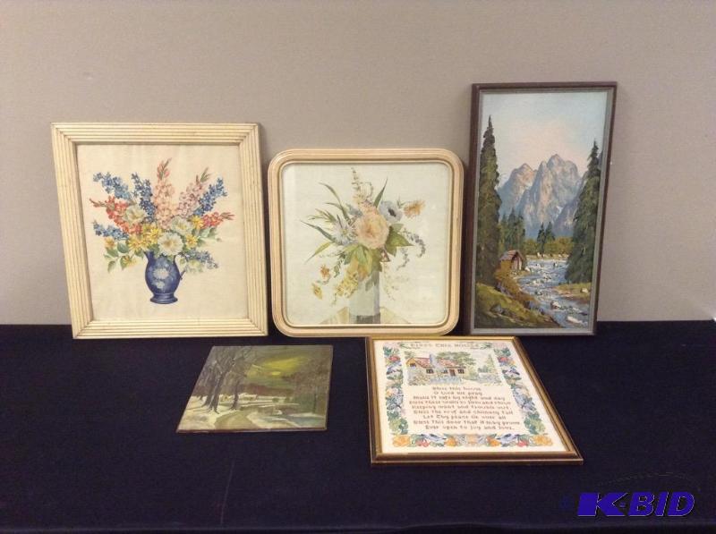 lot 121 image: 5 Vintage Wall Hangings