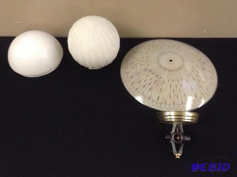 lot 128 image: Vintage Ceiling Light Fixture & Globes
