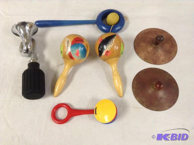 lot 24 image: Noise Making Toys