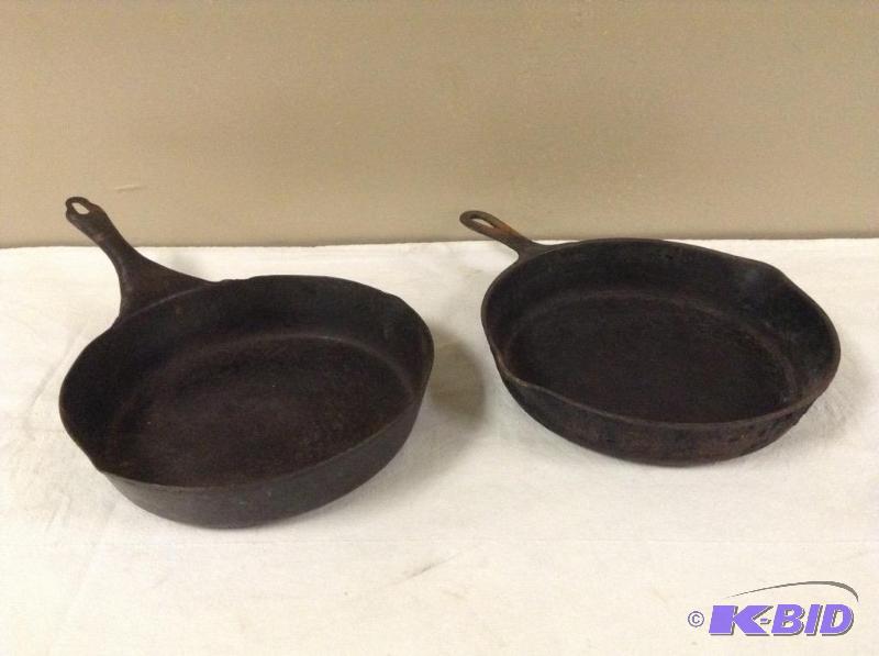 lot 3 image: Vintage Cast Iron & Metal Fry Pans