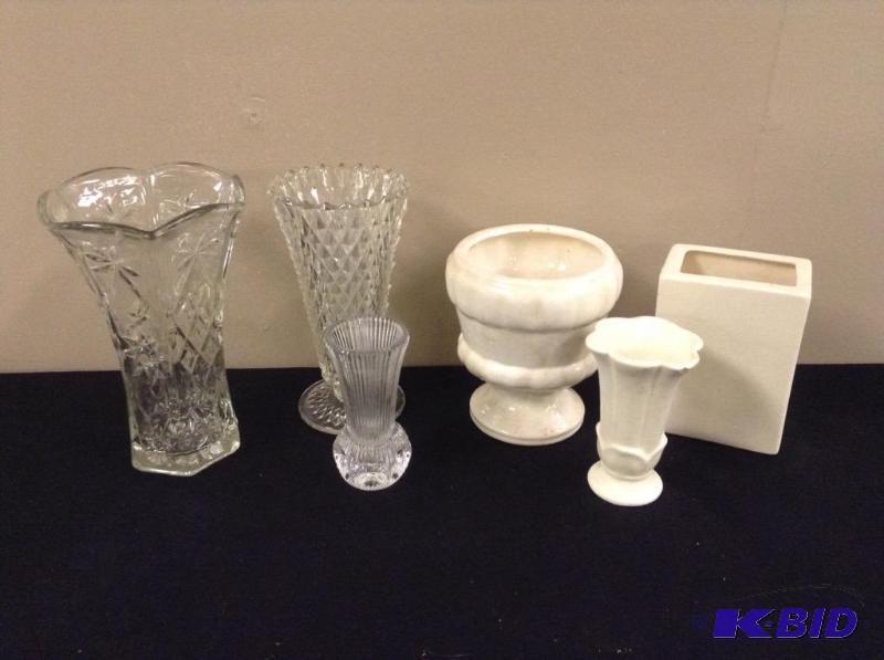 lot 30 image: Collection Vases