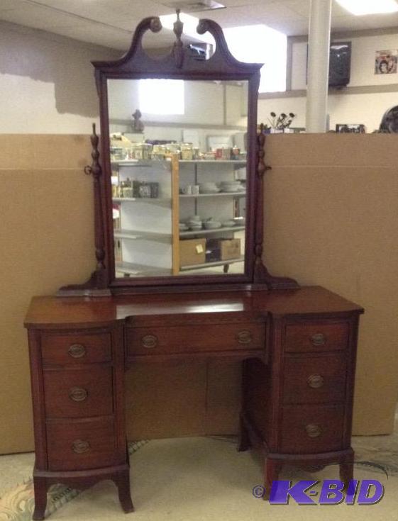 Vintage Mahogany Mirrored Vanity By Hickory Manufacturing