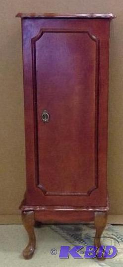 lot 47 image: Beautiful Jewelry Armoire