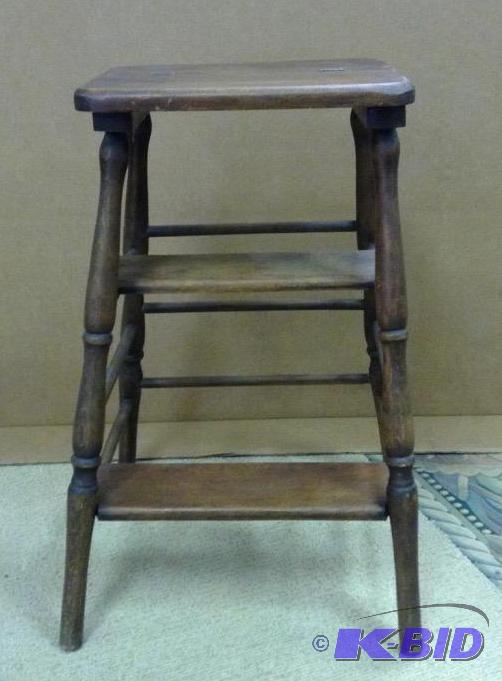 lot 48 image: Old Wooden Versatile Step LadderSeat
