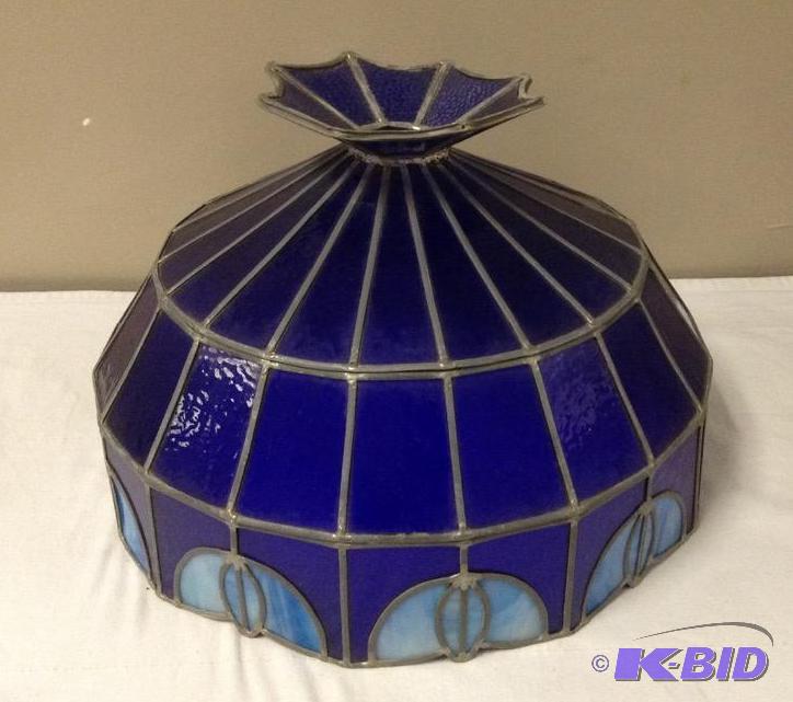 lot 70 image: Gorgeous Vintage Blue Stain Glass Lamp Shade