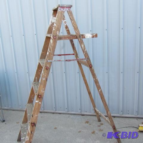 Wooden Step Ladder