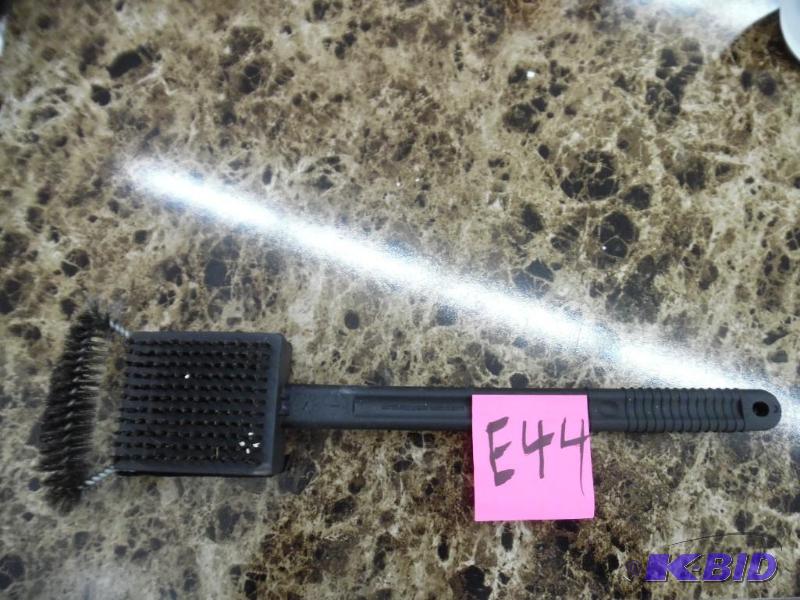 GRILL SCRUBBER