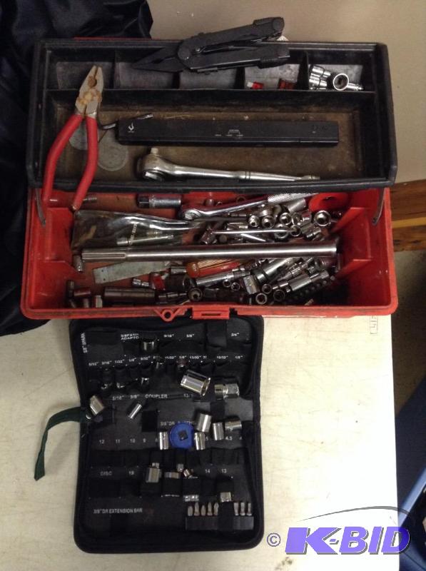 lot 70 image: Tool Box with Some Tools