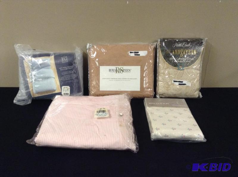 lot 72 image: Sheets & Duvets