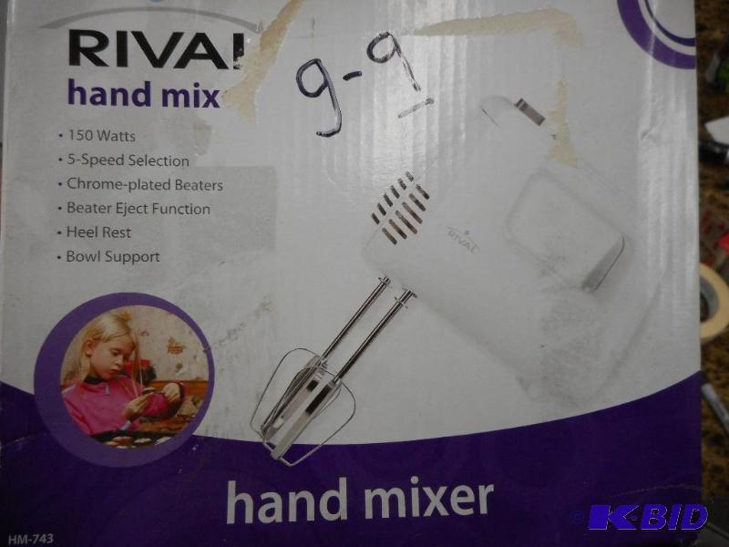 HAND MIXER