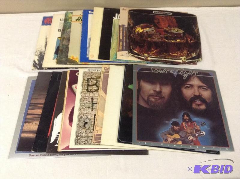 lot 24 image: Selection 33 RPM Records