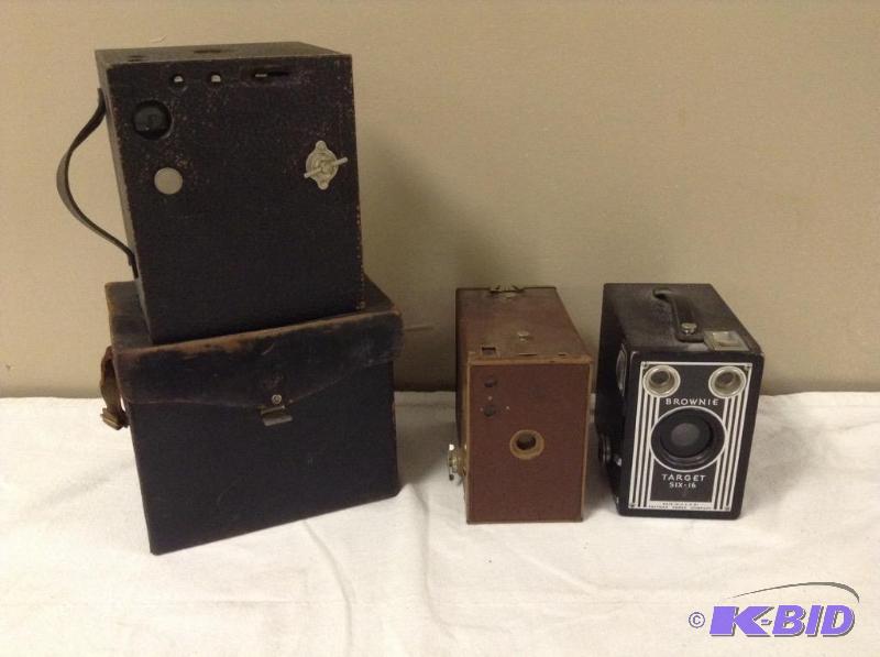 lot 40 image: Vintage CameraPhotography Equipment