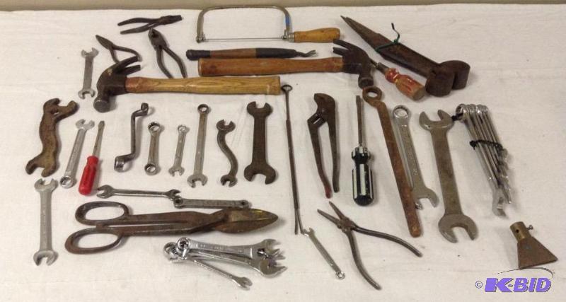 lot 46 image: Assorted Hand Tools