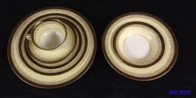 lot 49 image: Very Formal Noritake China Set