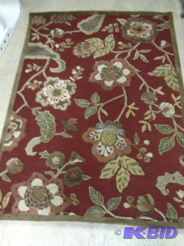lot 74 image: Chelsea Home Handcrafted 5 x 7 Wool Rug