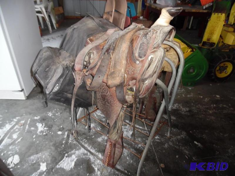Saddle
