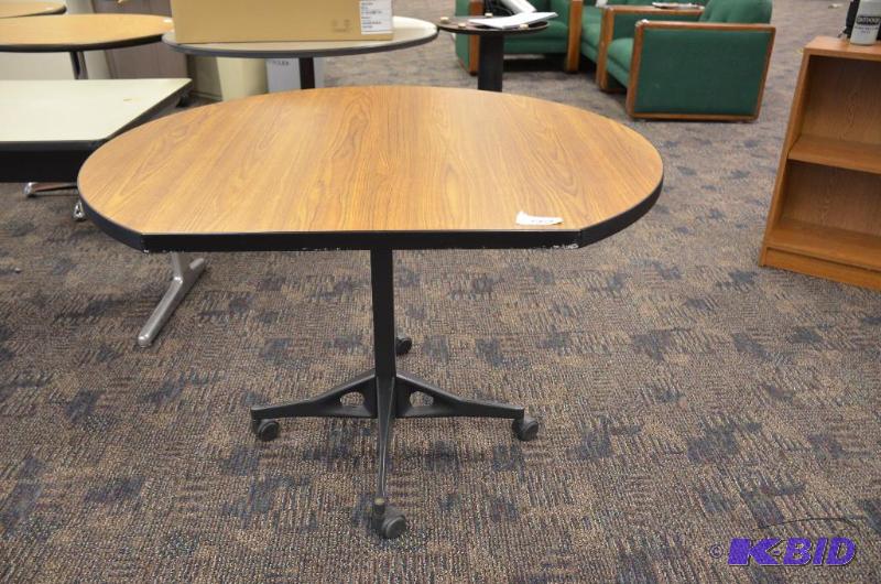lot 143 image: desk  table 42" diameter...
