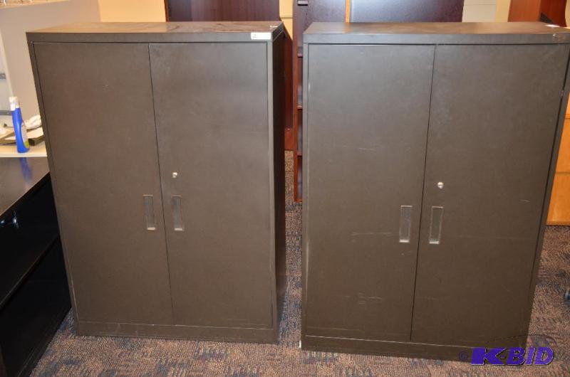 lot 183 image: 2 Metal cabinets 36x18x52"...
