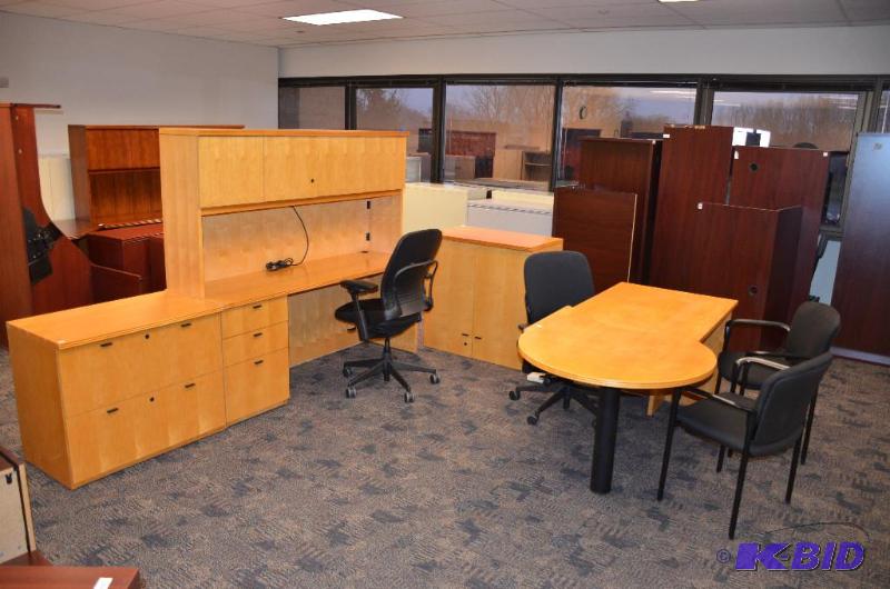 lot 37 image: Office desk suite - desk 72x21x29", cabi...