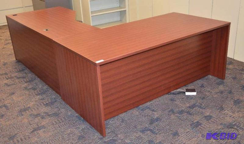 lot 4 image: Lacasse Wood desk with drawers - 71x36, 7...
