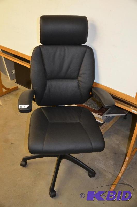 lot 75 image: Safco office chair...