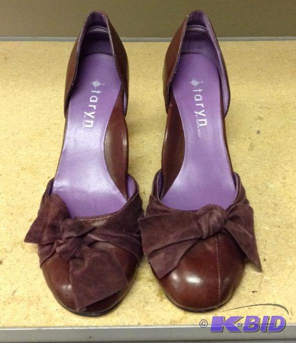 Gorgeous Taryn Rose Burgundy Leather Womens Shoes Size 7.5