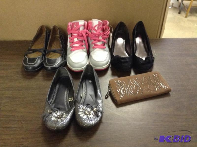 Lot of Womens Size 5 & 5.5 Shoes