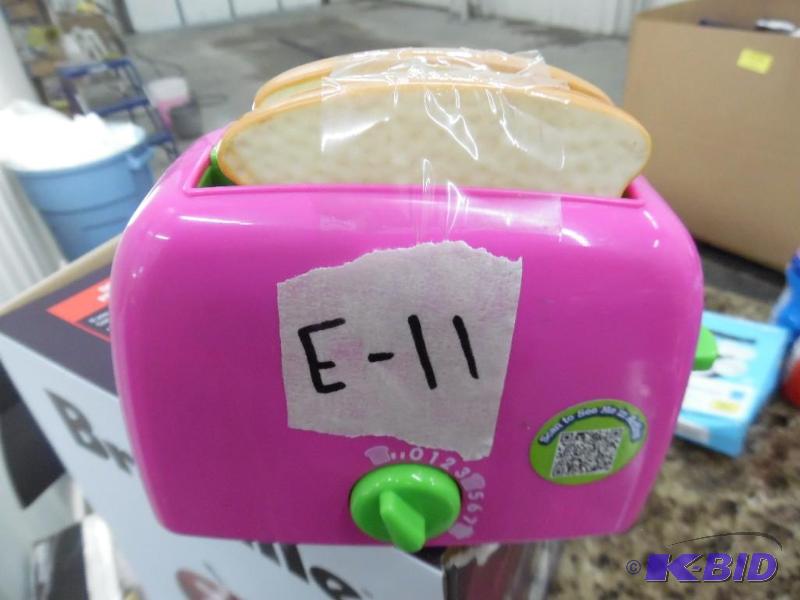 TOY TOASTER