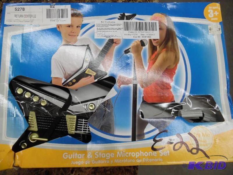 MICROPHONE SET & BASEBALL BAT