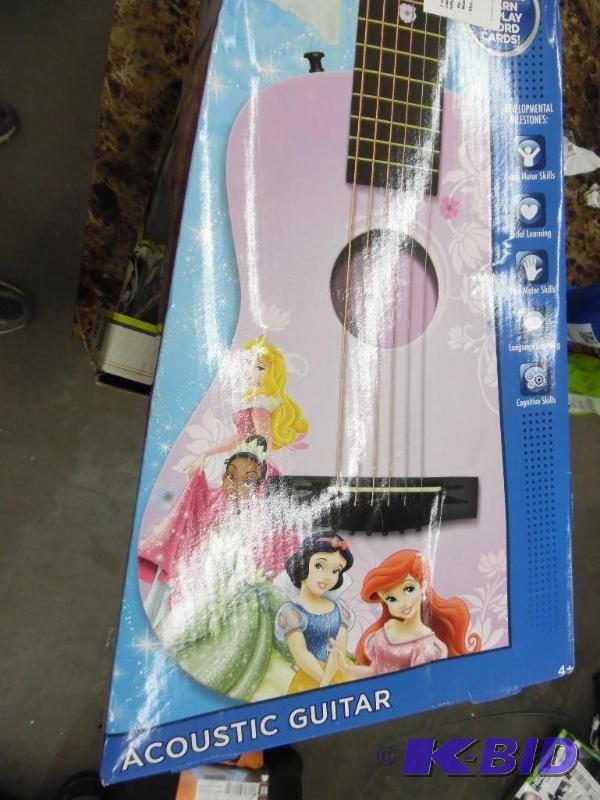 ACOUSTIC GUITAR