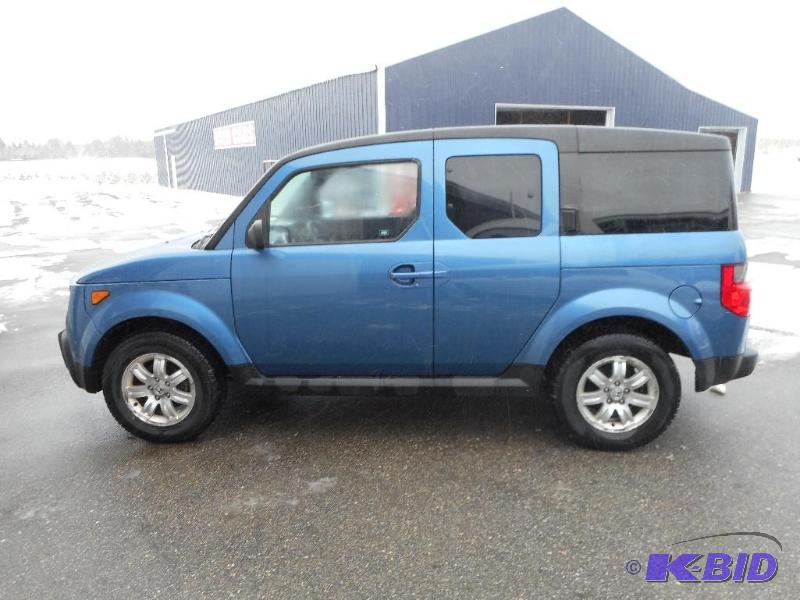 lot 1 image: 2006 Honda Element