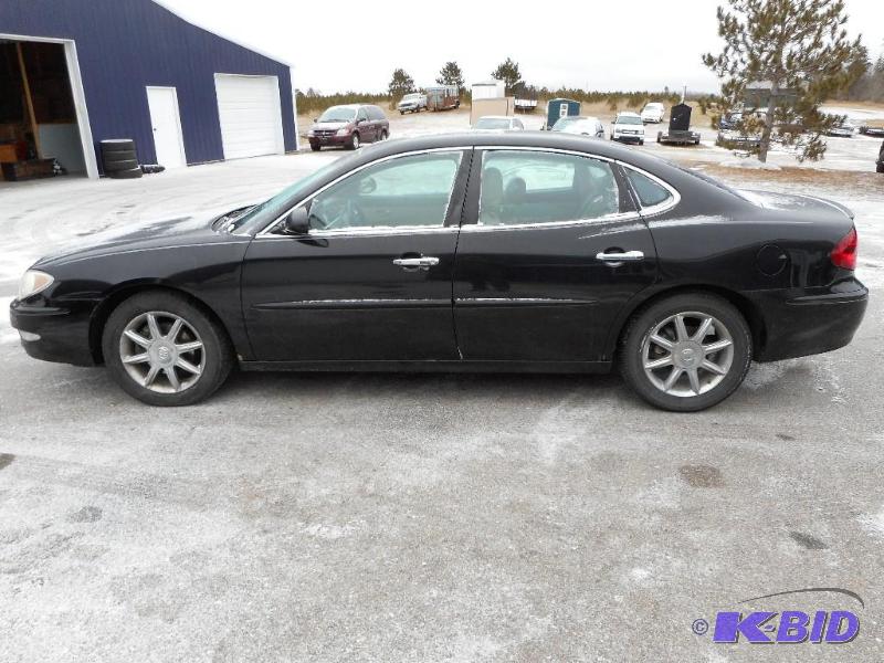 lot 3 image: 2005 Buick LaCrosse