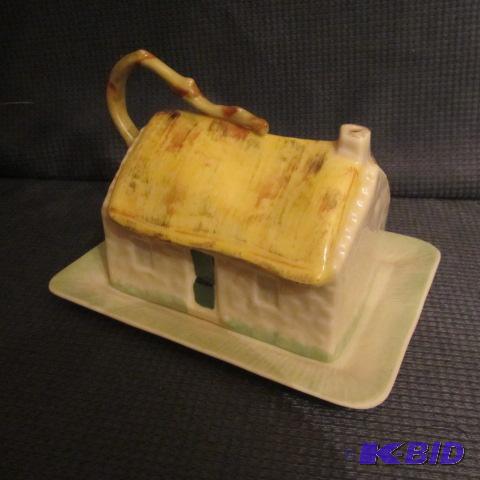 lot 111 image: Belleek Cottage Cheese Tray