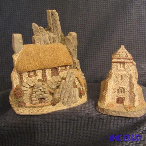 lot 147 image: David Winter Cottages