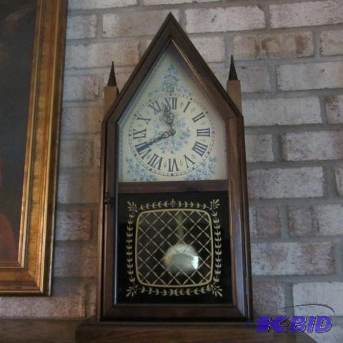 lot 16 image: Classic Cathedral Mantle Clock