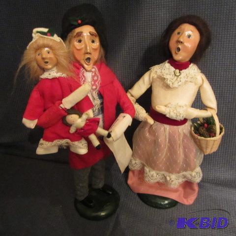 lot 161 image: Carolers, Byers Choice