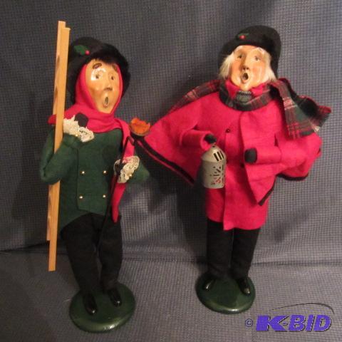 lot 163 image: Carolers, Byers Choice