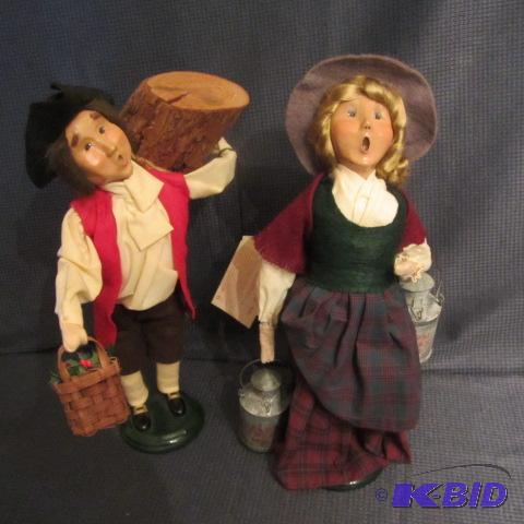 lot 165 image: Carolers, Byers Choice