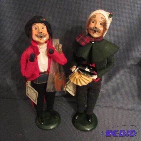 lot 168 image: Carolers, Byers Choice