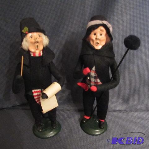 lot 173 image: Carolers, Byers Choice