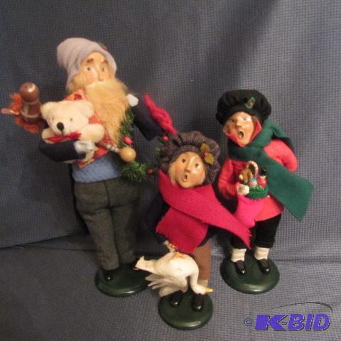 lot 179 image: Carolers, Byers Choice