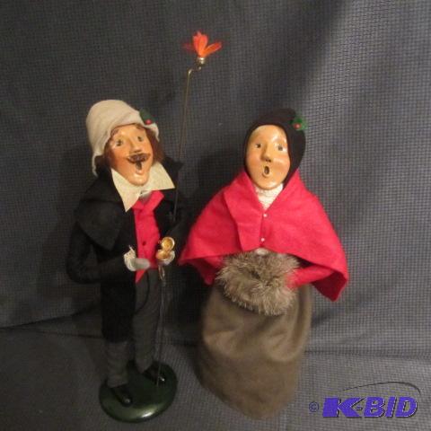 lot 189 image: Carolers, Byers Choice