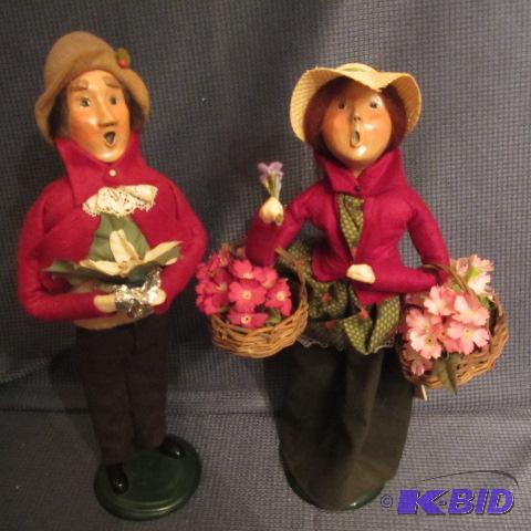lot 190 image: Carolers, Byers Choice