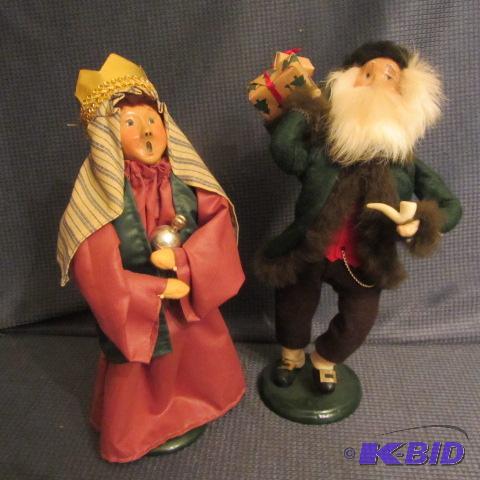 lot 194 image: Carolers, Byers Choice