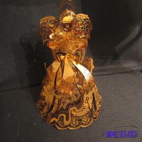 lot 205 image: Gold Christmas Tree Topper