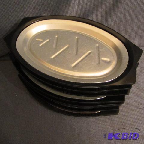 lot 238 image: Sizzle Plates