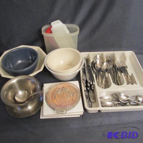 lot 243 image: Flatware, Bowls, Juice
