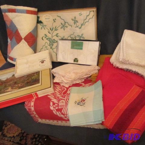 lot 250 image: Fancy Irish Linens