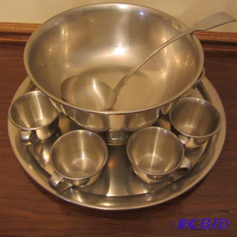 lot 29 image: Pewter Punch Set